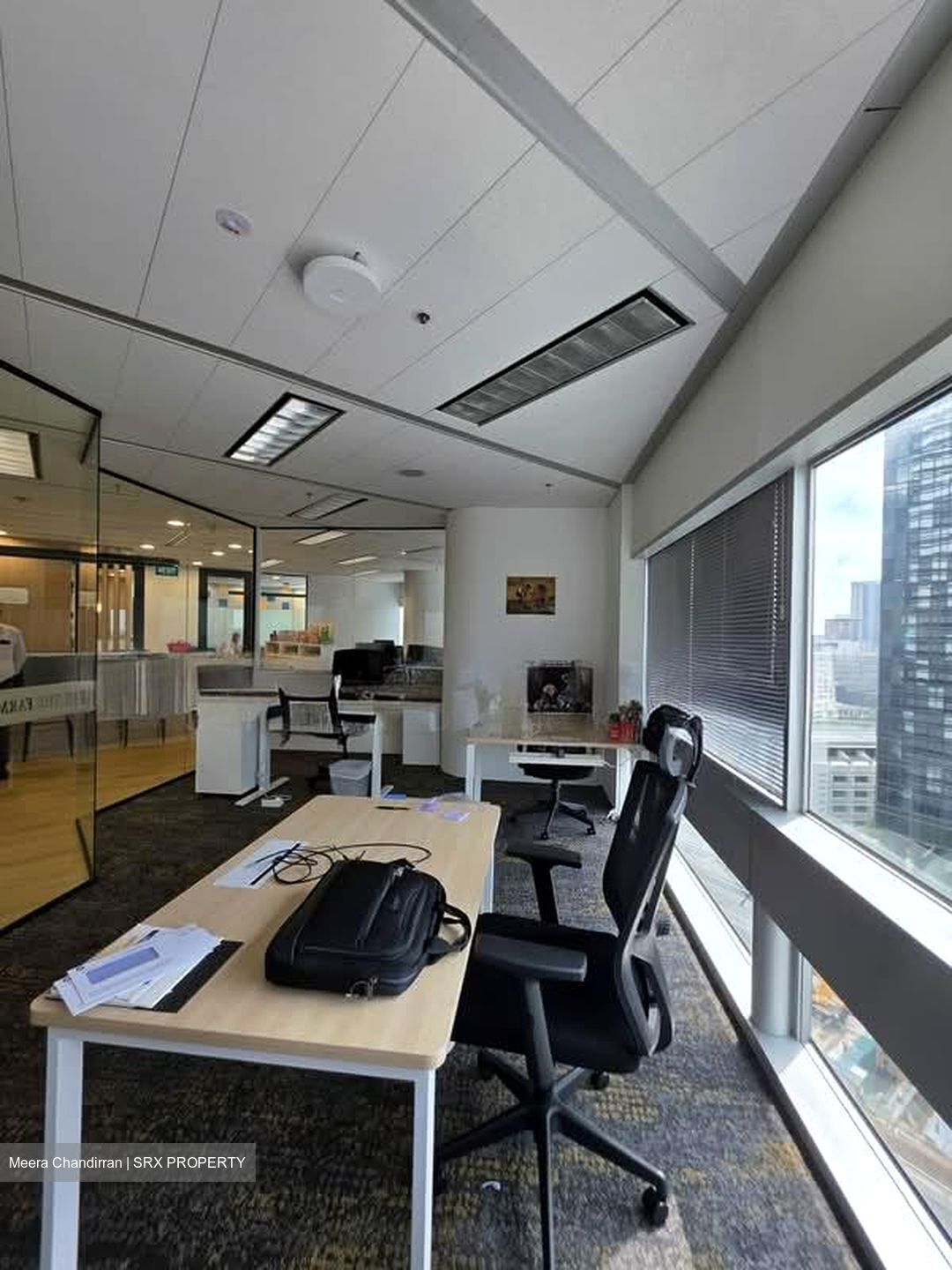 Gateway East (D7), Office #566773901